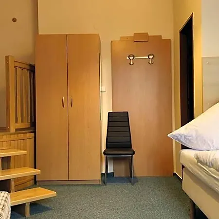 Hotel Modrasek *